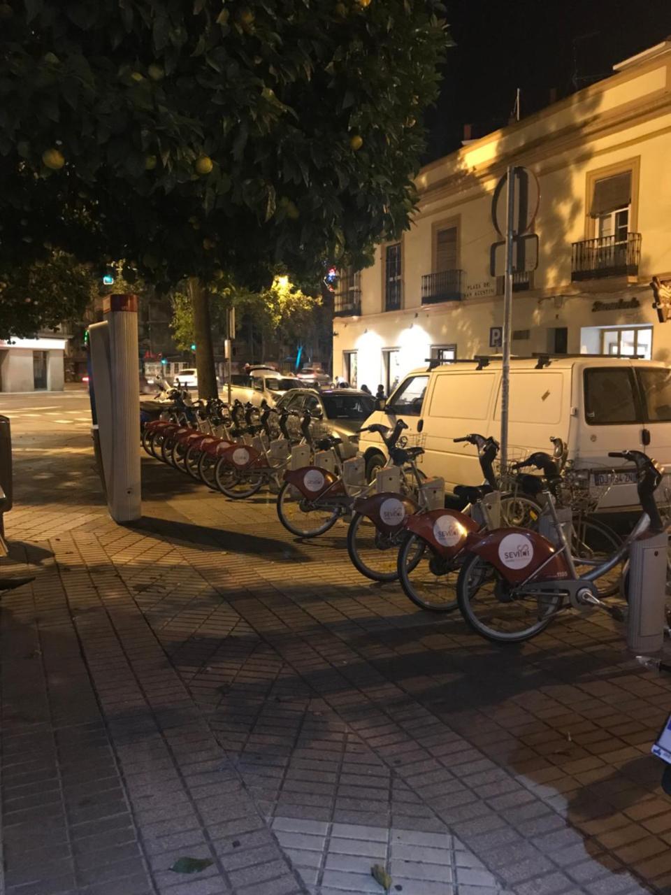 Hotel Hostal Puerta Carmona Sevilla Exterior foto